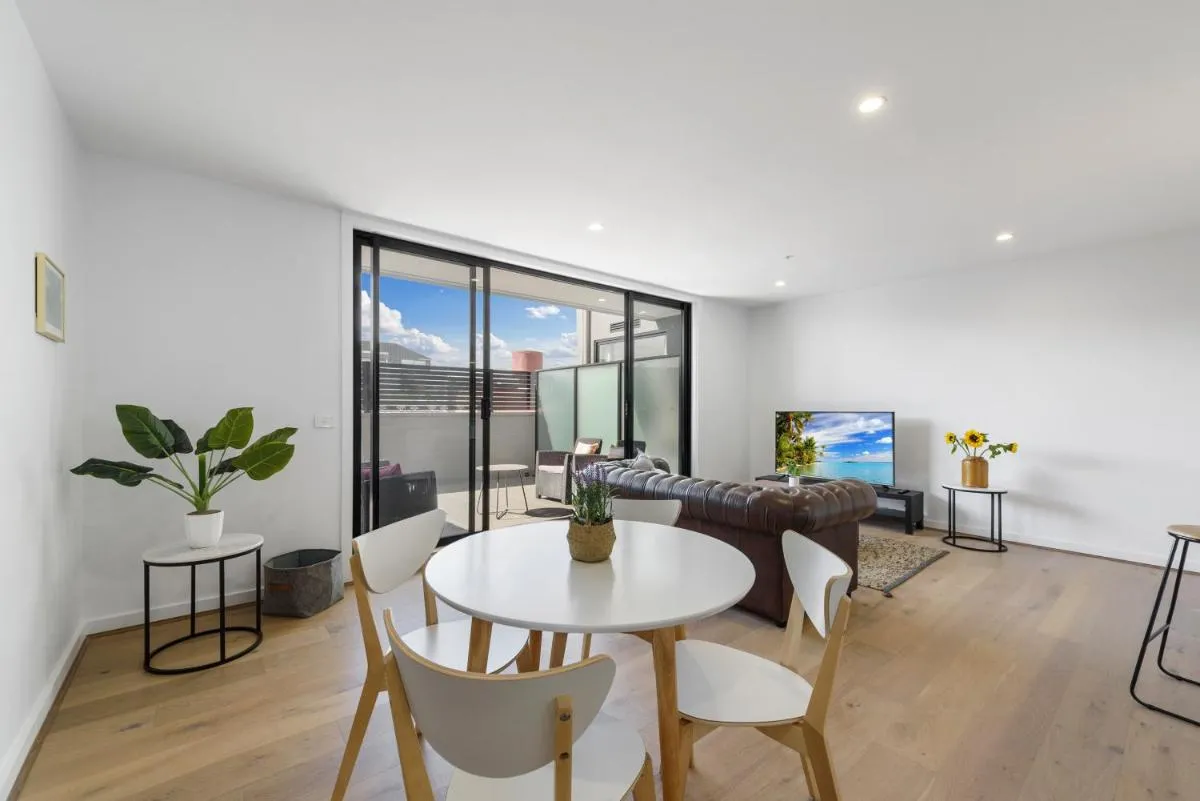 Queensview168 Apartments Moonee Ponds — 5