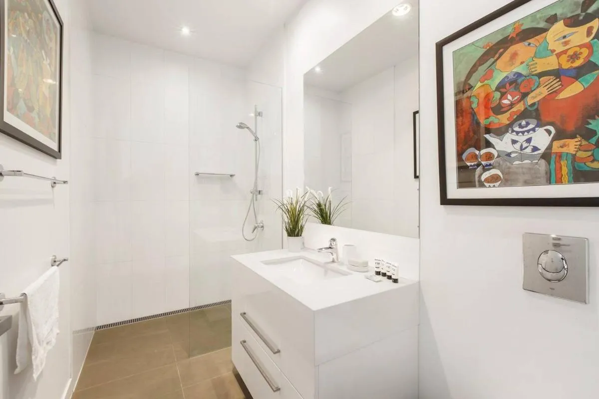 Richmond Japanese-Style Townhouse close to MCG — 3