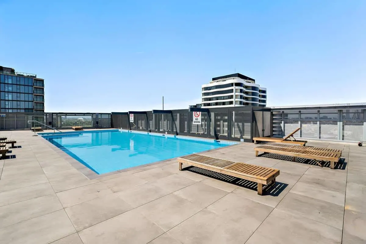 Riverina – Ultimate Footscray Getaway with parking — 4