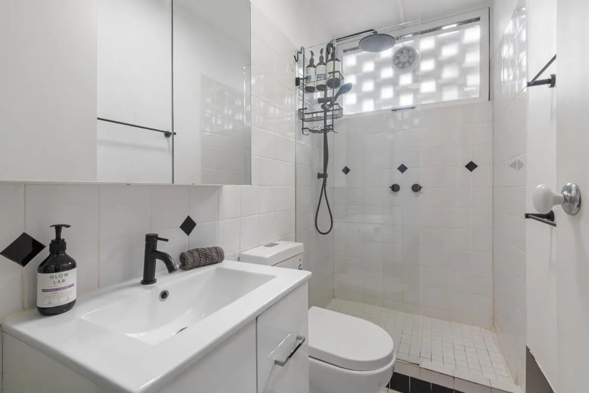Serenity in South Yarra — 5