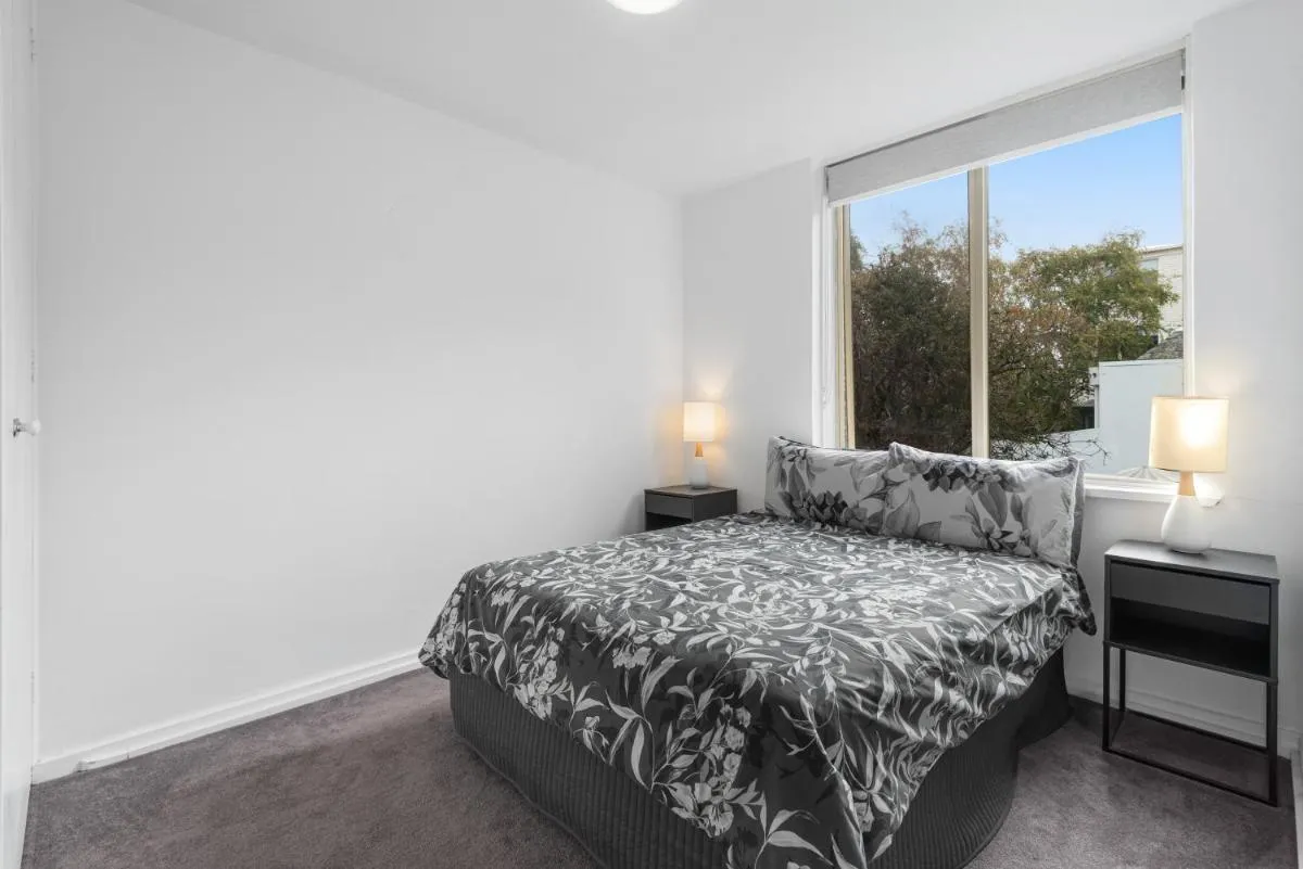 Serenity in South Yarra — 4