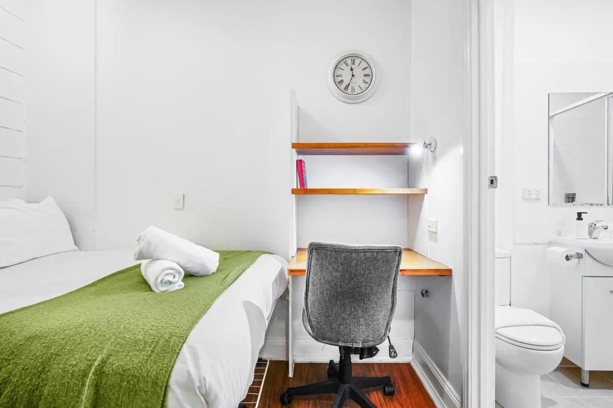 ShelleyStayz on Flinders 311 — 3