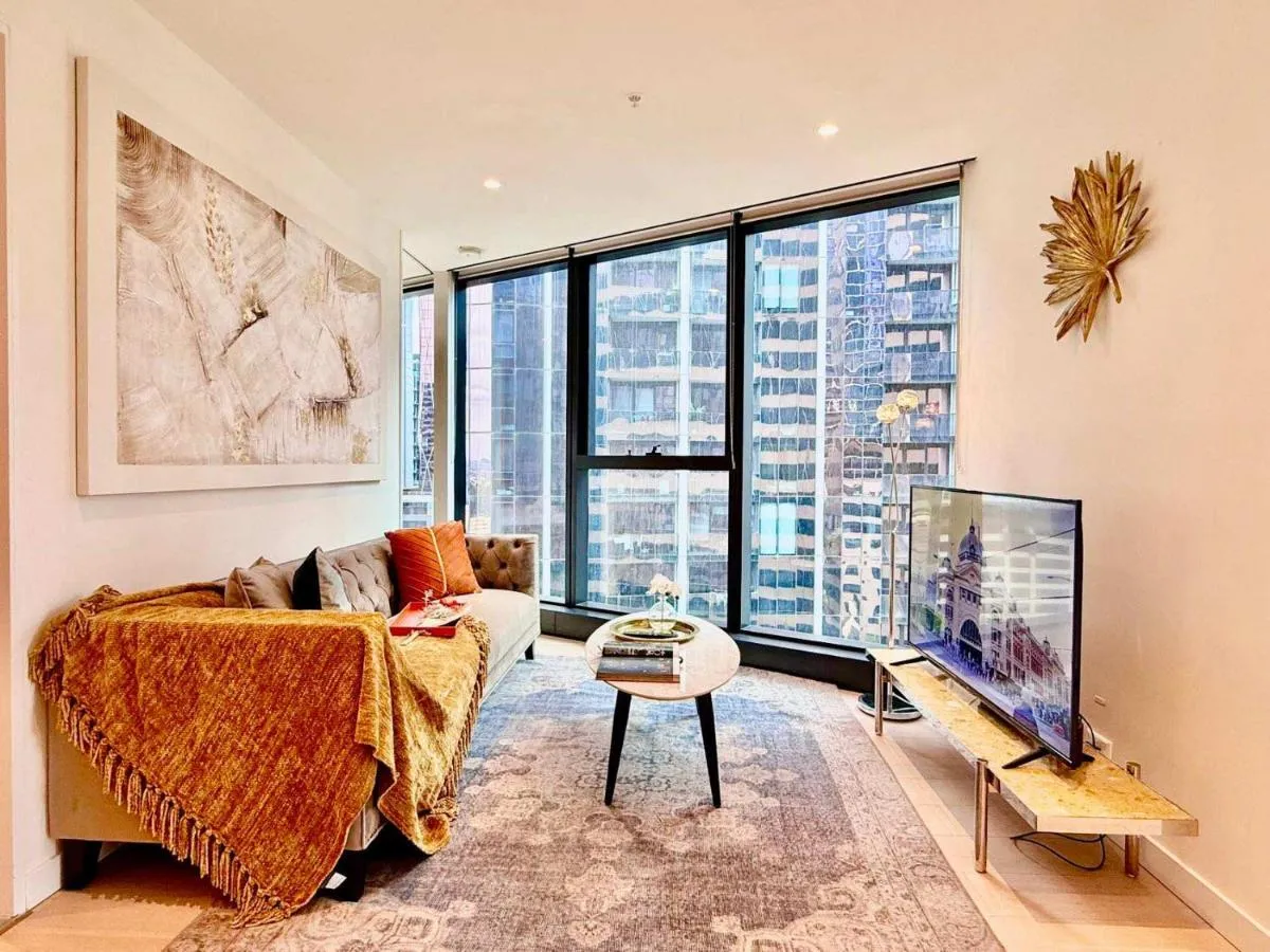 Sky High 2 Bedroom Apt Melbourne CBD Stay — 4