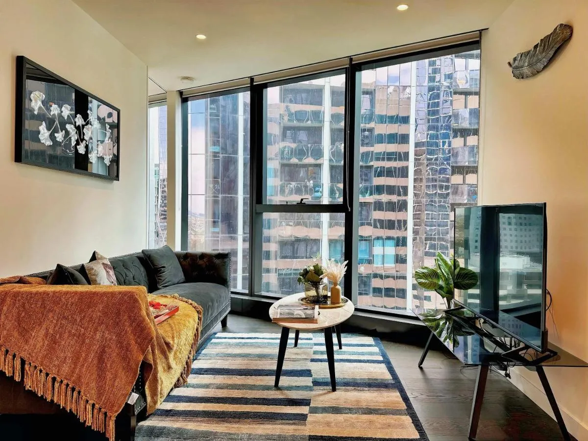Sky High 2 Bedroom Apt Melbourne CBD Stay — 5