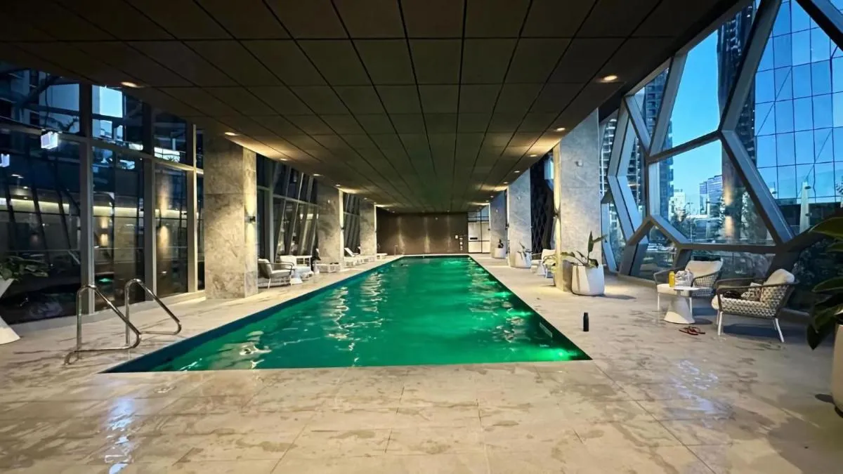 Sky High Serenity Luxe Apartment on Level 66 — 4