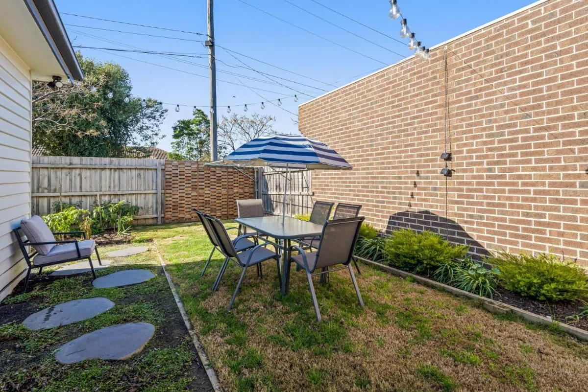 Spacious 3-Bed With Outdoor Dining Near Airport — 2
