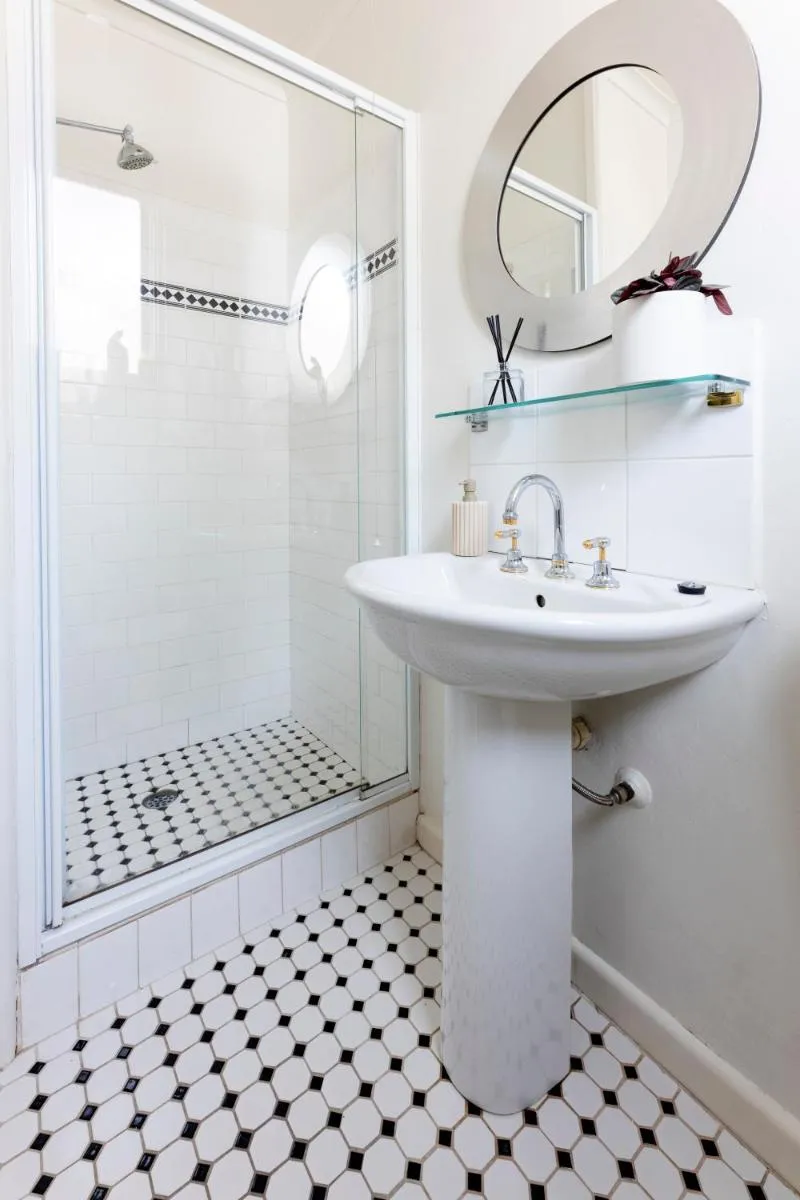 St Kilda Studio Apartment walking distance to the beach — 4