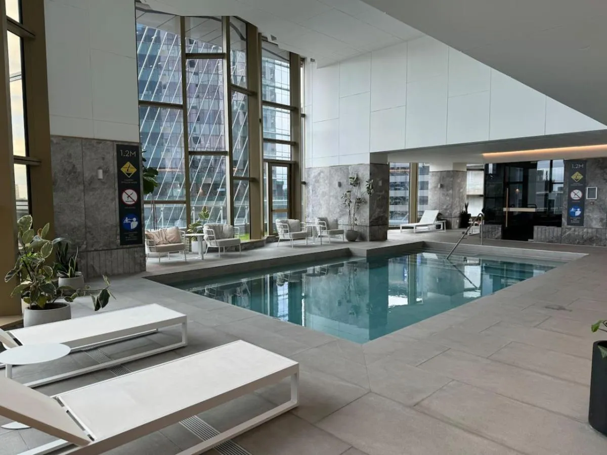 Stunning HighLevel 2br at WSP — 3