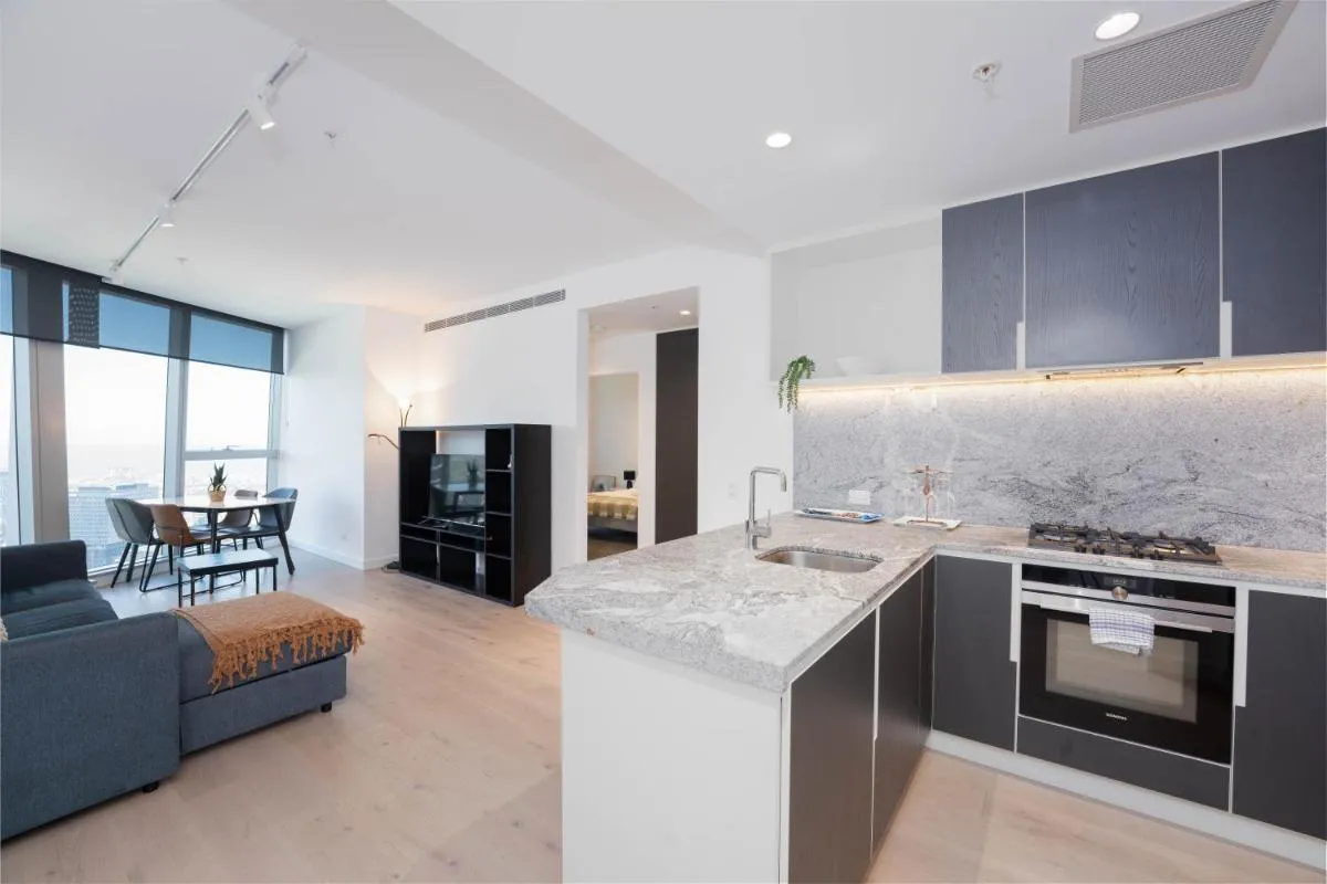 Stunning HighLevel 2br at WSP — 5