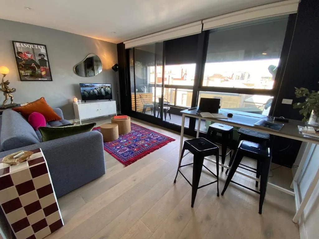 Stylish 1BR in the heart of Trendy Fitzroy