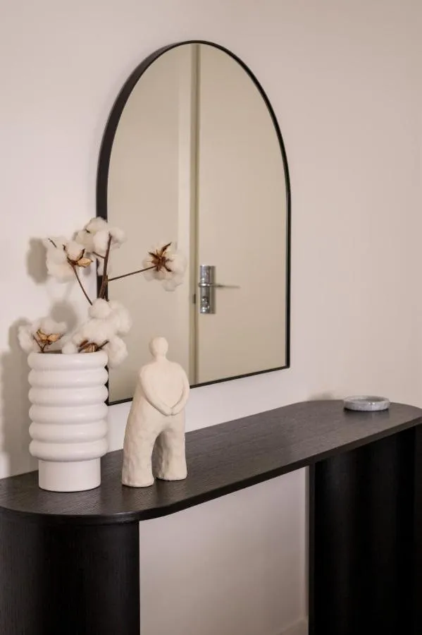 Stylish 3-Bedroom in the Heart of South Yarra — 4