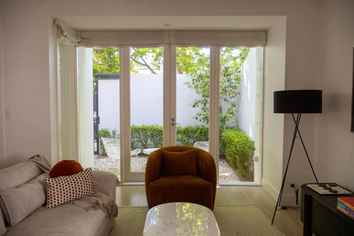 Stylish 3-Bedroom in the Heart of South Yarra — 5