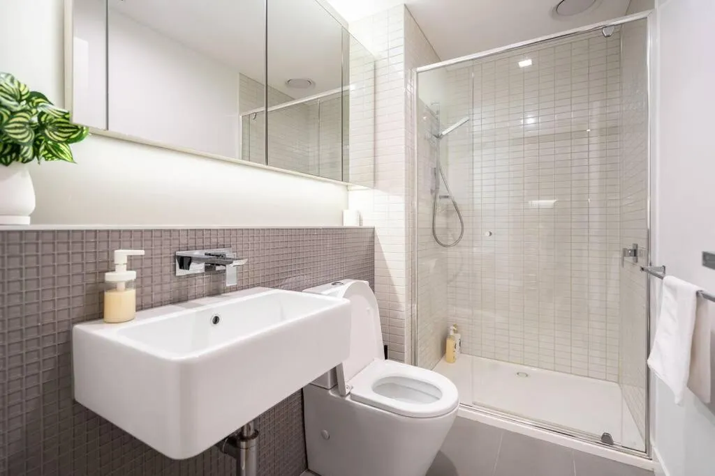 Stylish CBD apt in prime location w Balcony#TF25 — 3