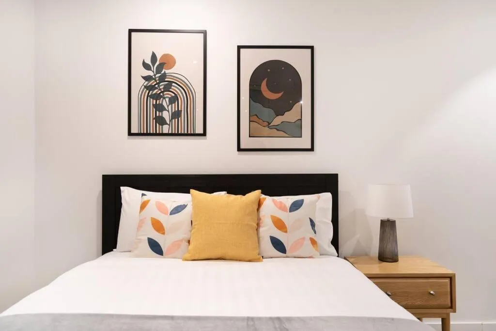Stylish CBD apt in prime location w Balcony#TF25 — 2