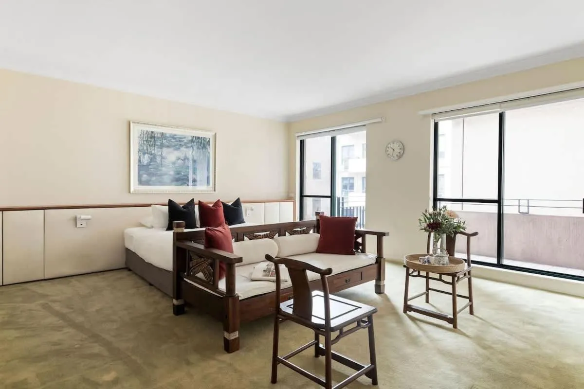 Stylish & Cozy 4BR Retreat with FREE Parking — 2