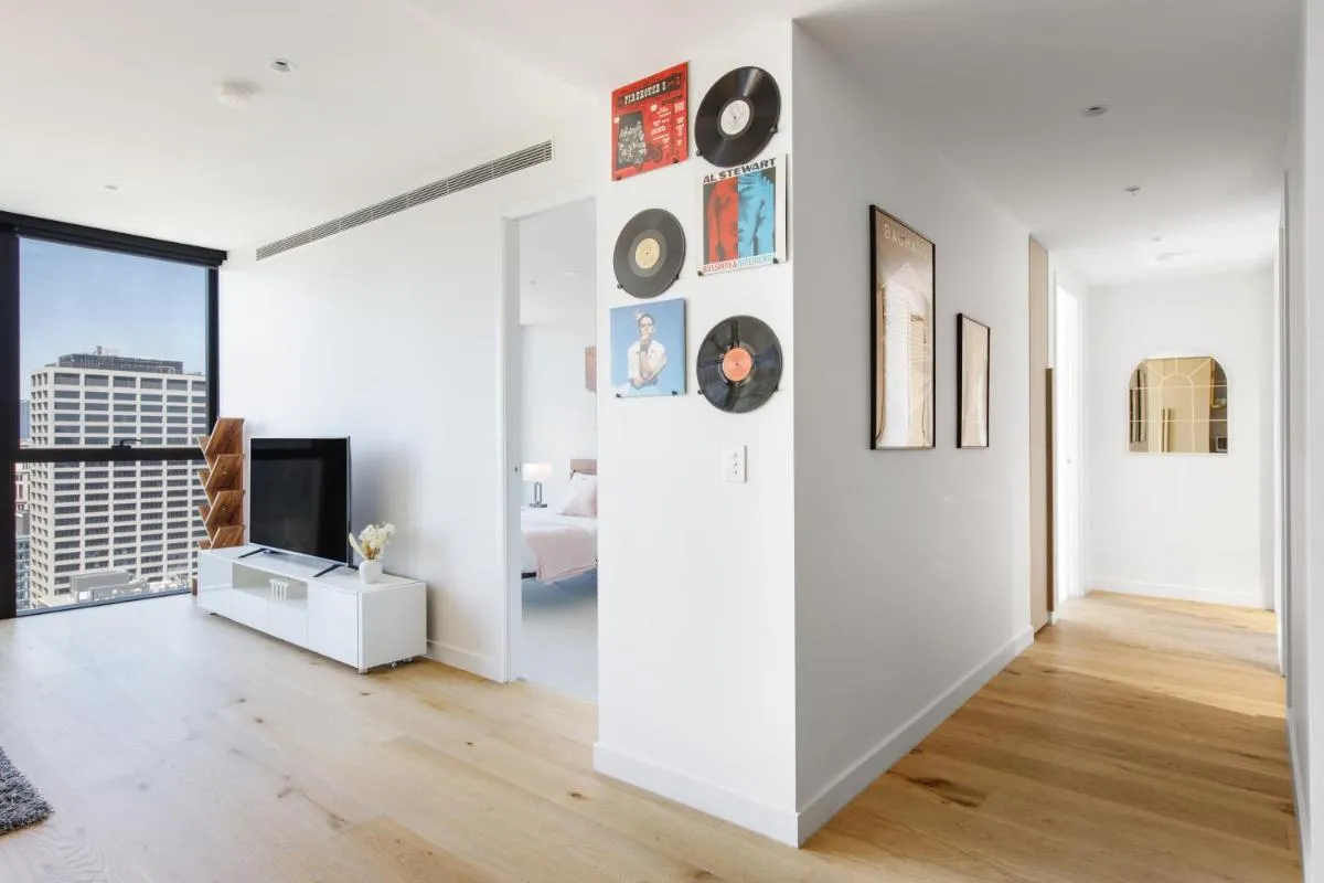 Stylish & Spacious NYC Style, Central CBD 3BR Apt — 5