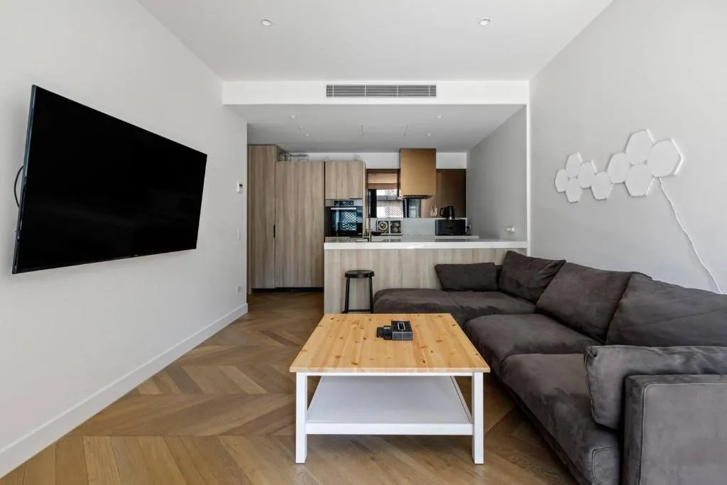 The Claremont – Refined Resort Style Living