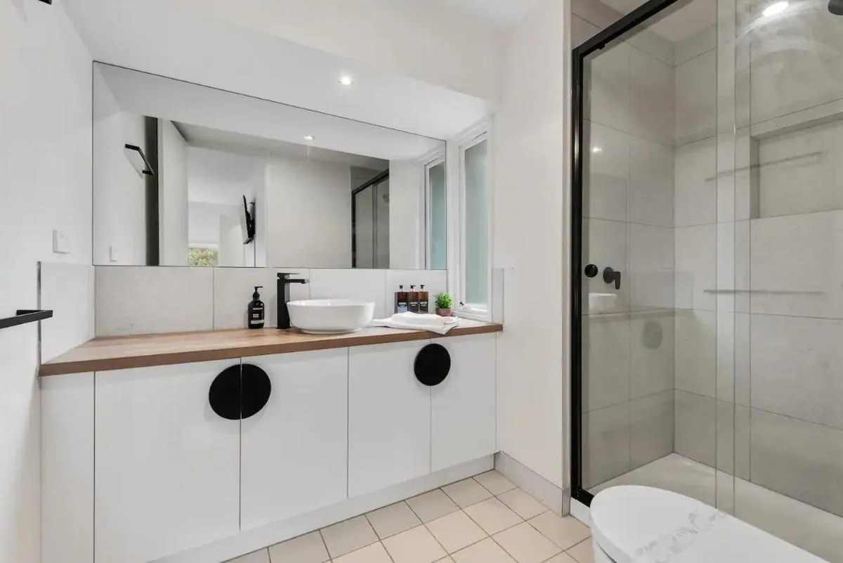 The Richmond House by Ready Set Stay — 4
