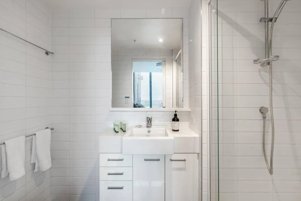 The Skysill – A Sleek Inner city Sanctuary with Pool — 3