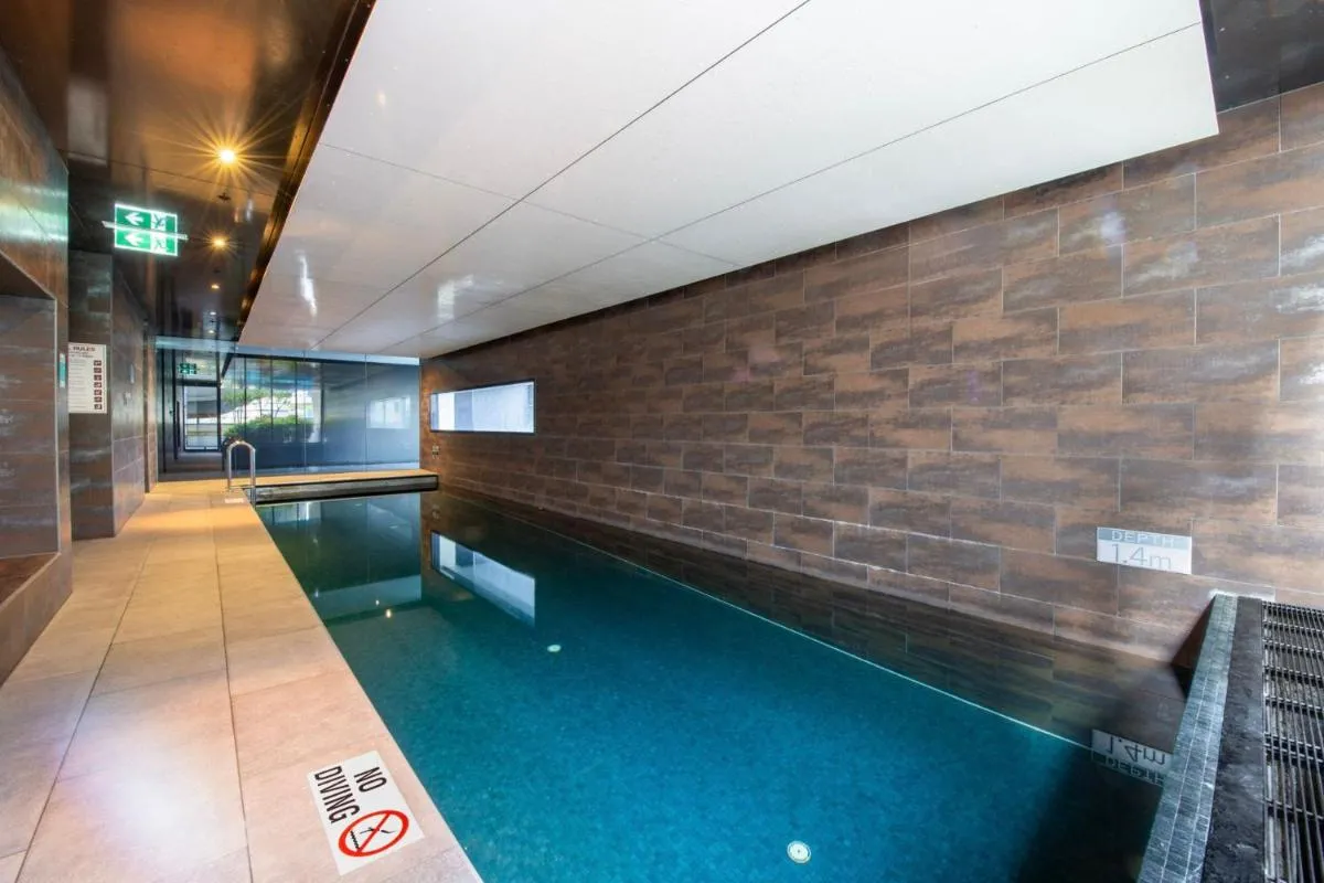 Trendy 2BR with Pool, Gym & Carpark in Prime Spot — 3