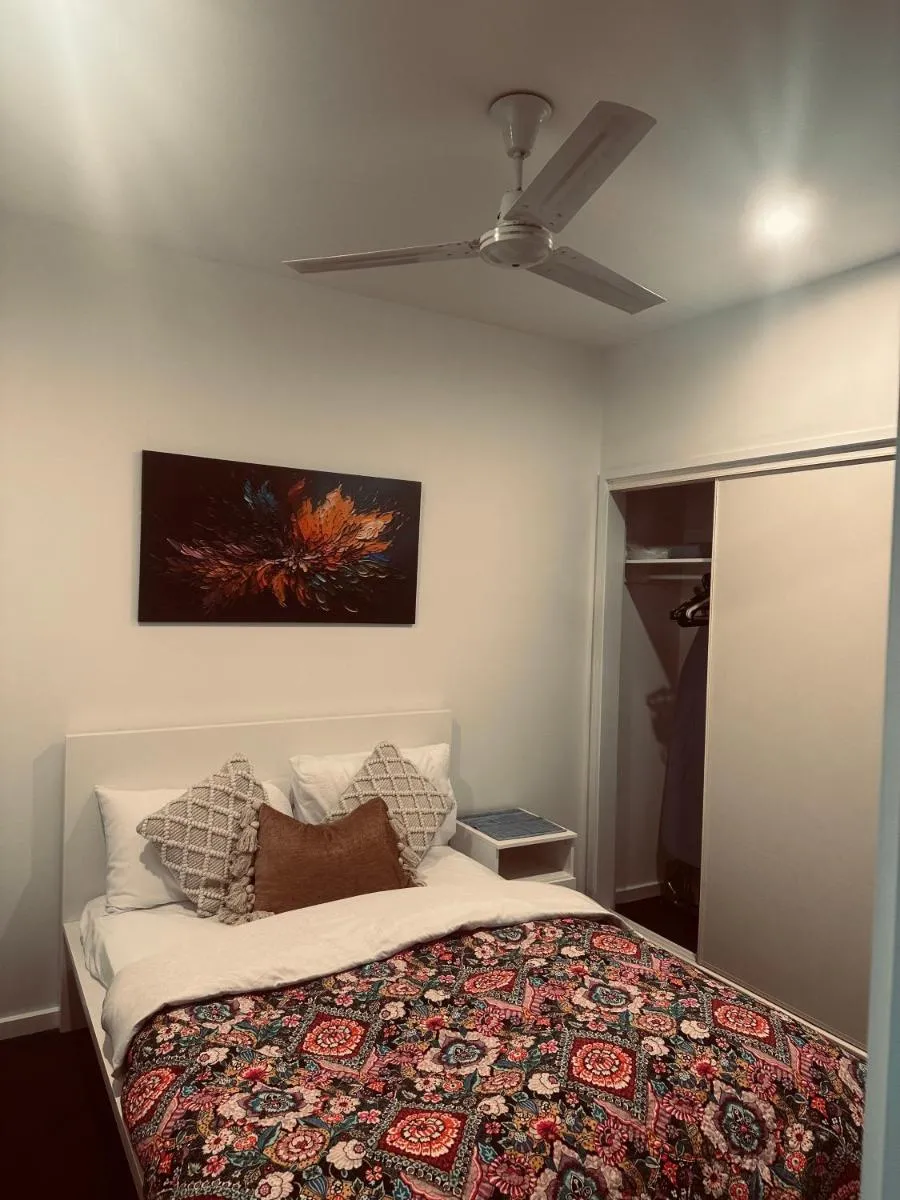 Urban Oasis 3 BRs apartment & parking — 4