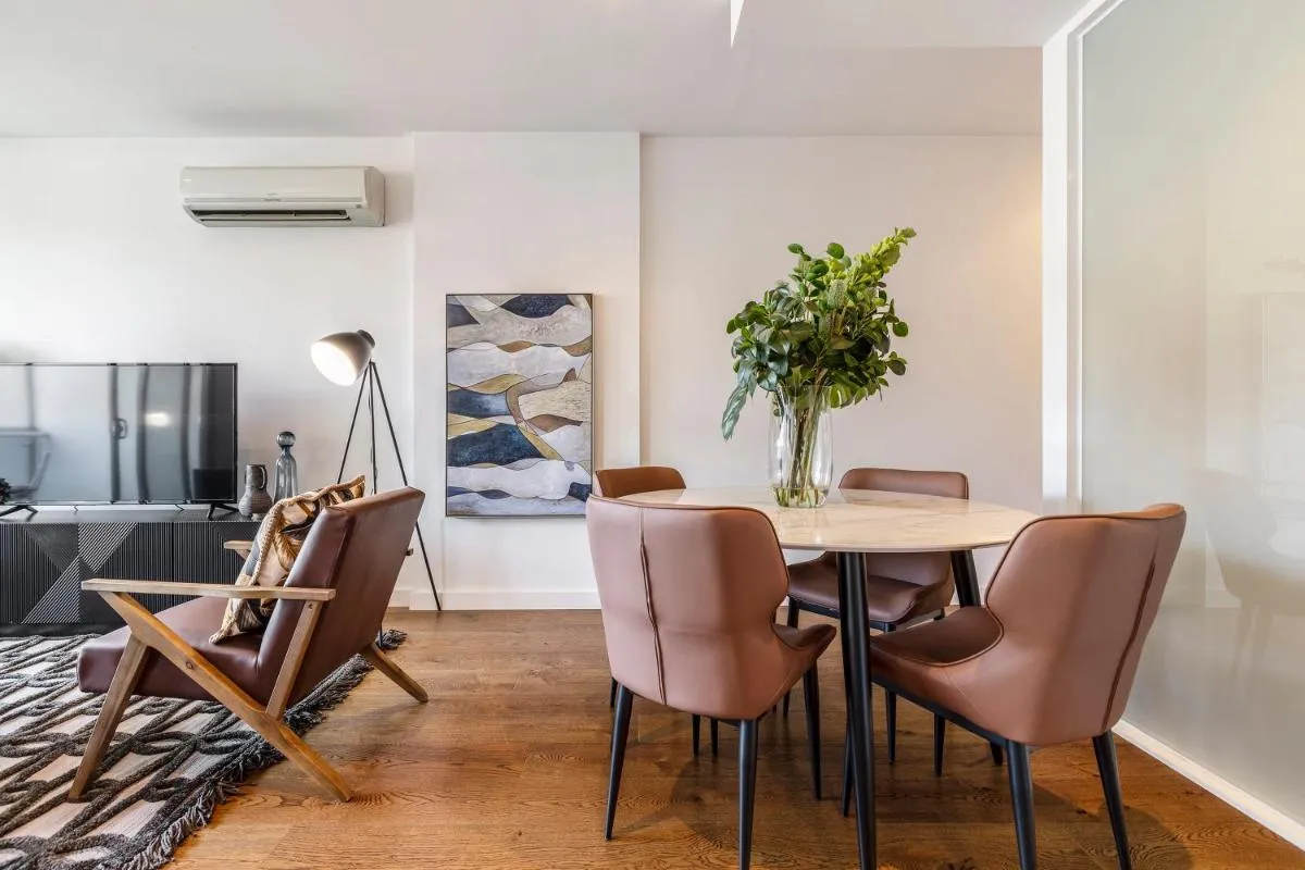 VAQUAY Odyssey In Caulfield North — 5