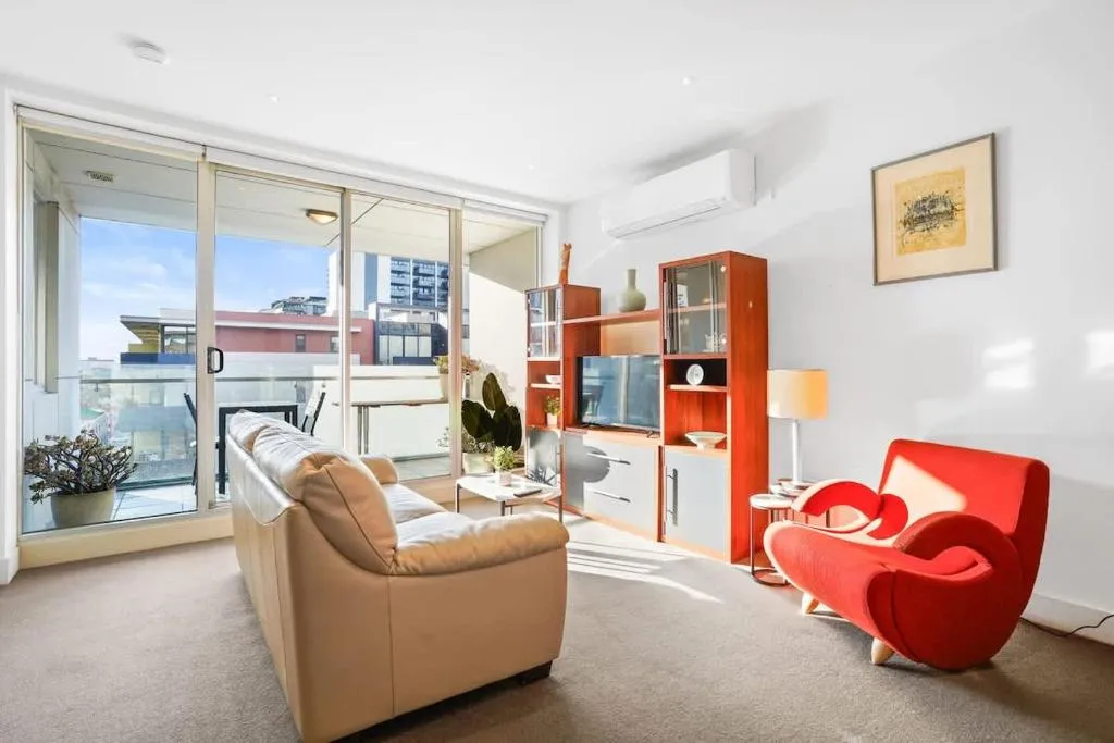 W30 – Sparkling North Melbourne Gem with parking