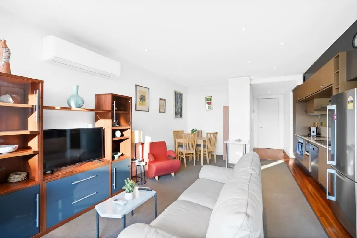 W30 – Sparkling North Melbourne Gem with parking — 5