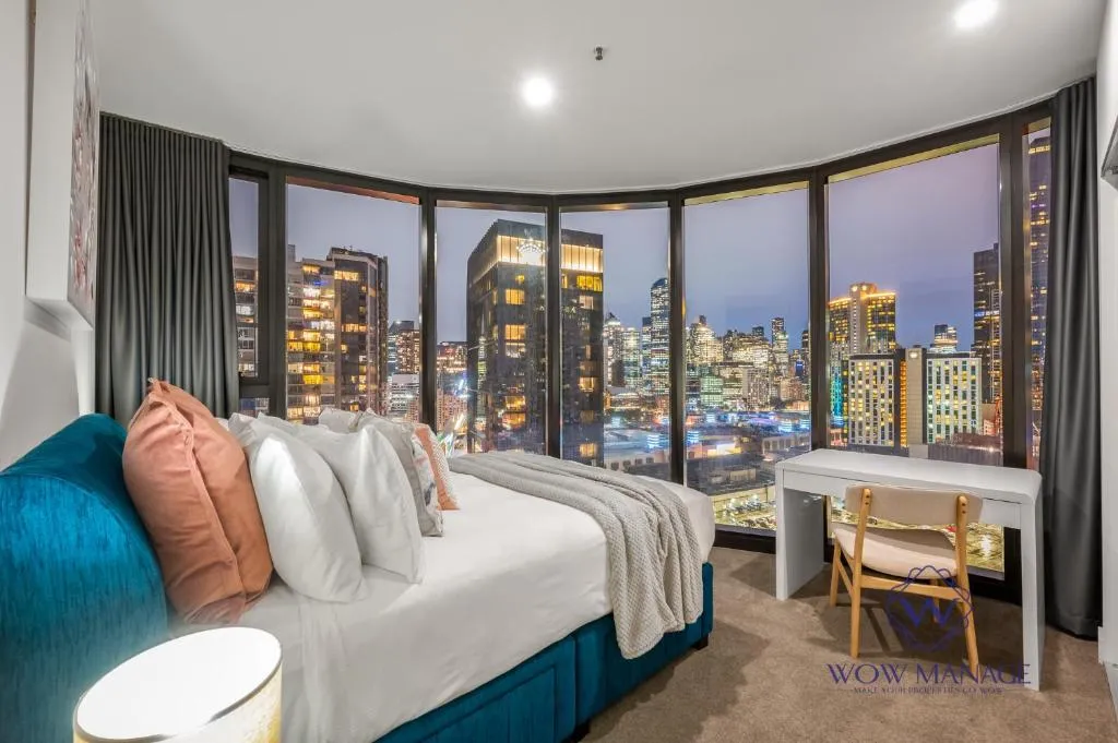 WOW Apartment on Clarendon