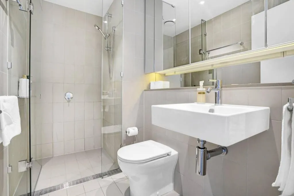 Waterfront 1BR Docklands Apt CollinsSt FreeParking#8314 — 3