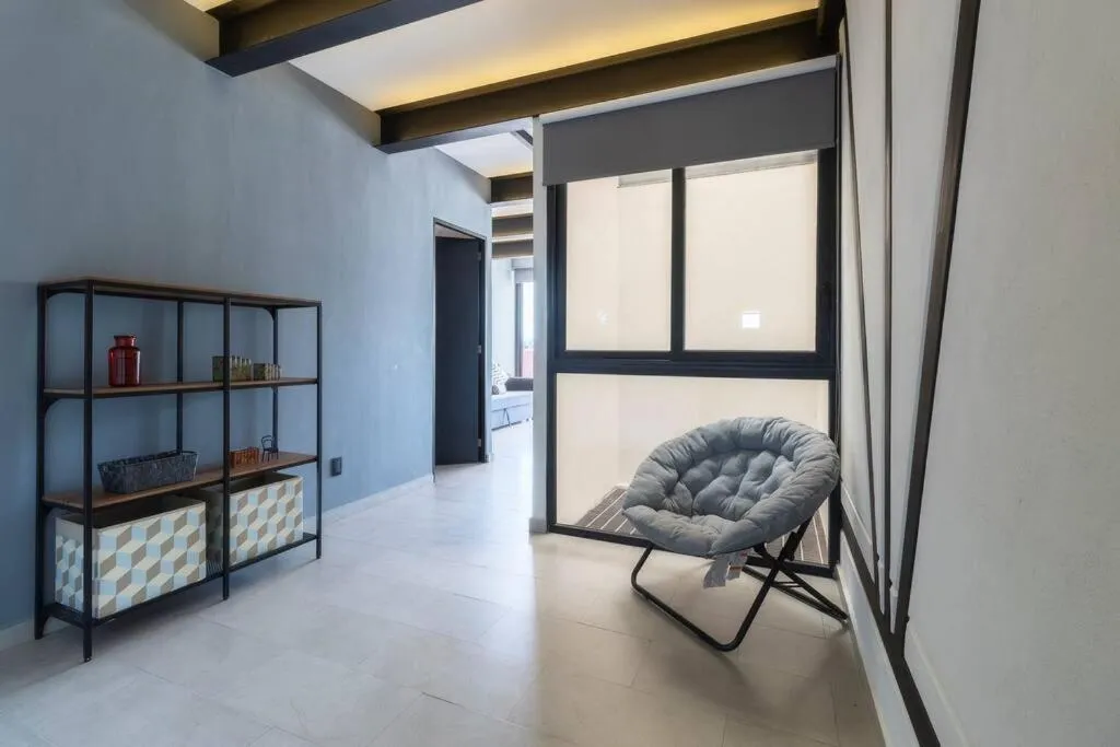 Image 5 of 2Ph Large 2Brm 3 bath AC private terrace apt