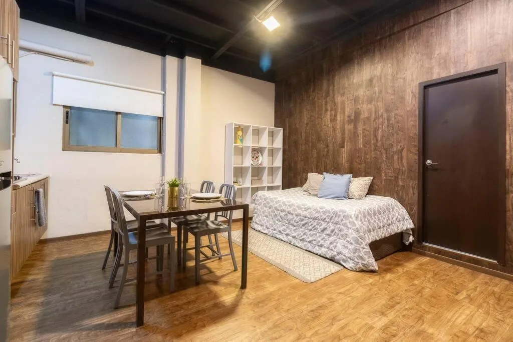 Image 1 of 506 Great Location AC 1Bdrm 1bath apt Rooftop