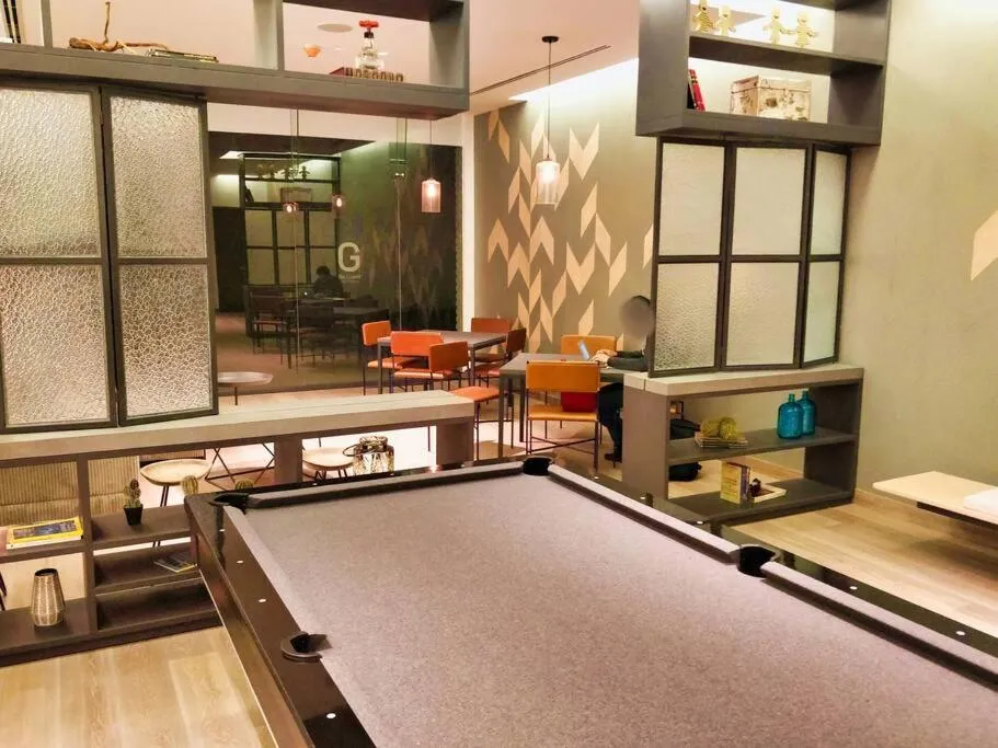 Image 5 of Beautiful Hi-rise, King size, HS Wi-Fi, pool, gym