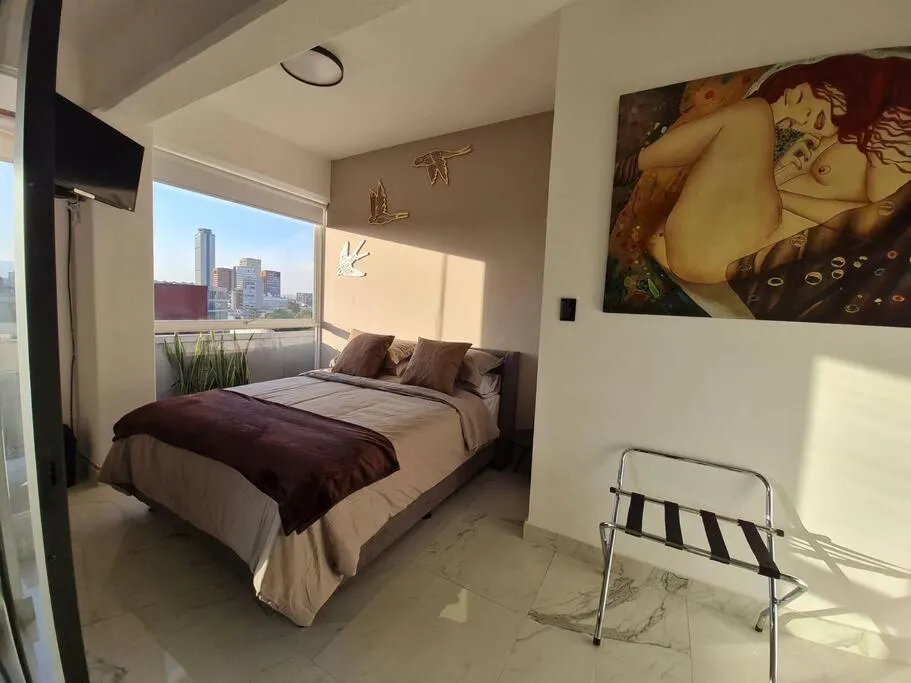 Image 1 of Bright APT w/view near Reforma