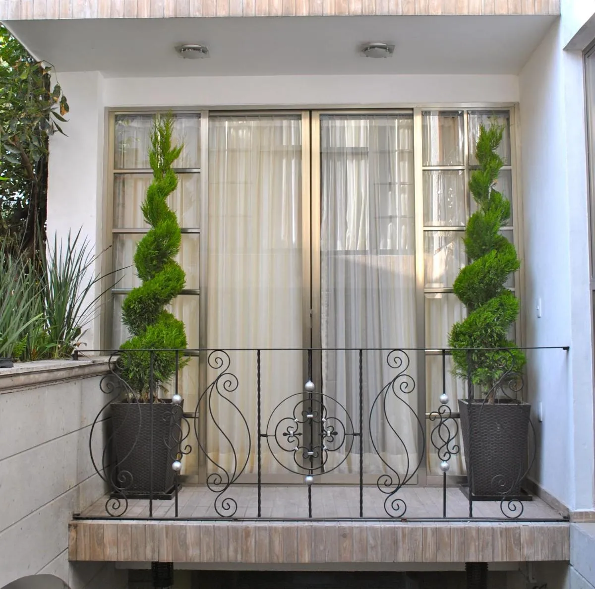 Image 5 of Business Suites SG