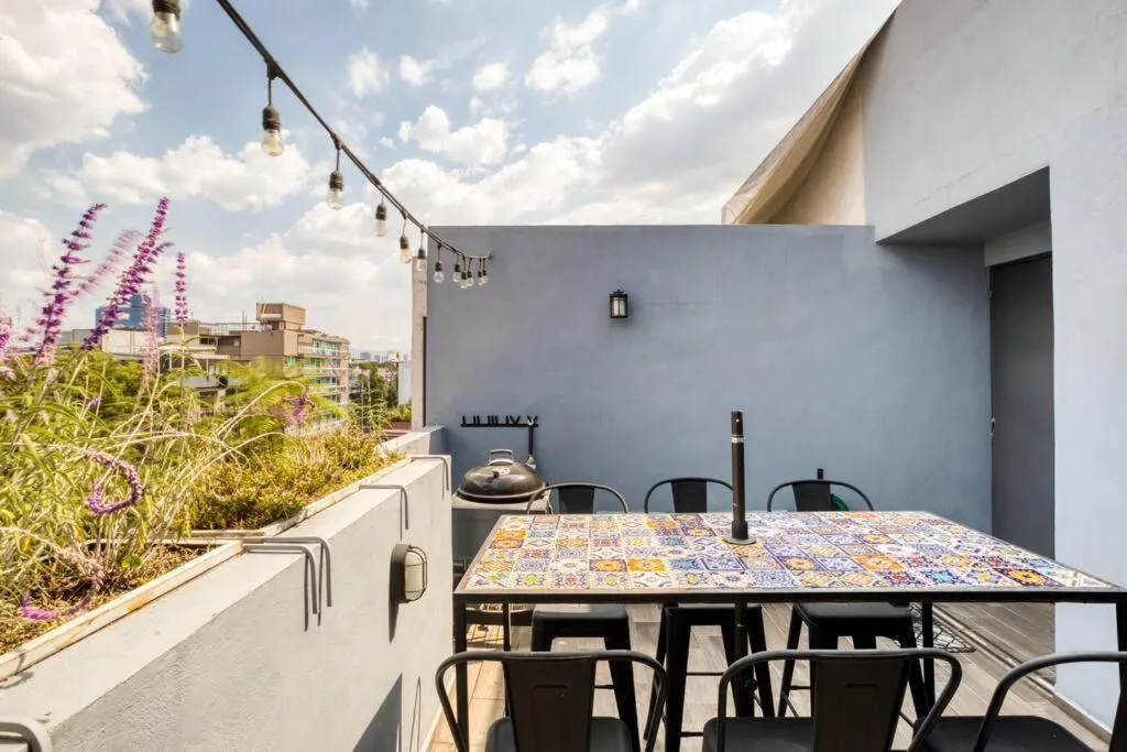 Image 2 of Chic Condesa Apt – Private Rooftop & Home Office