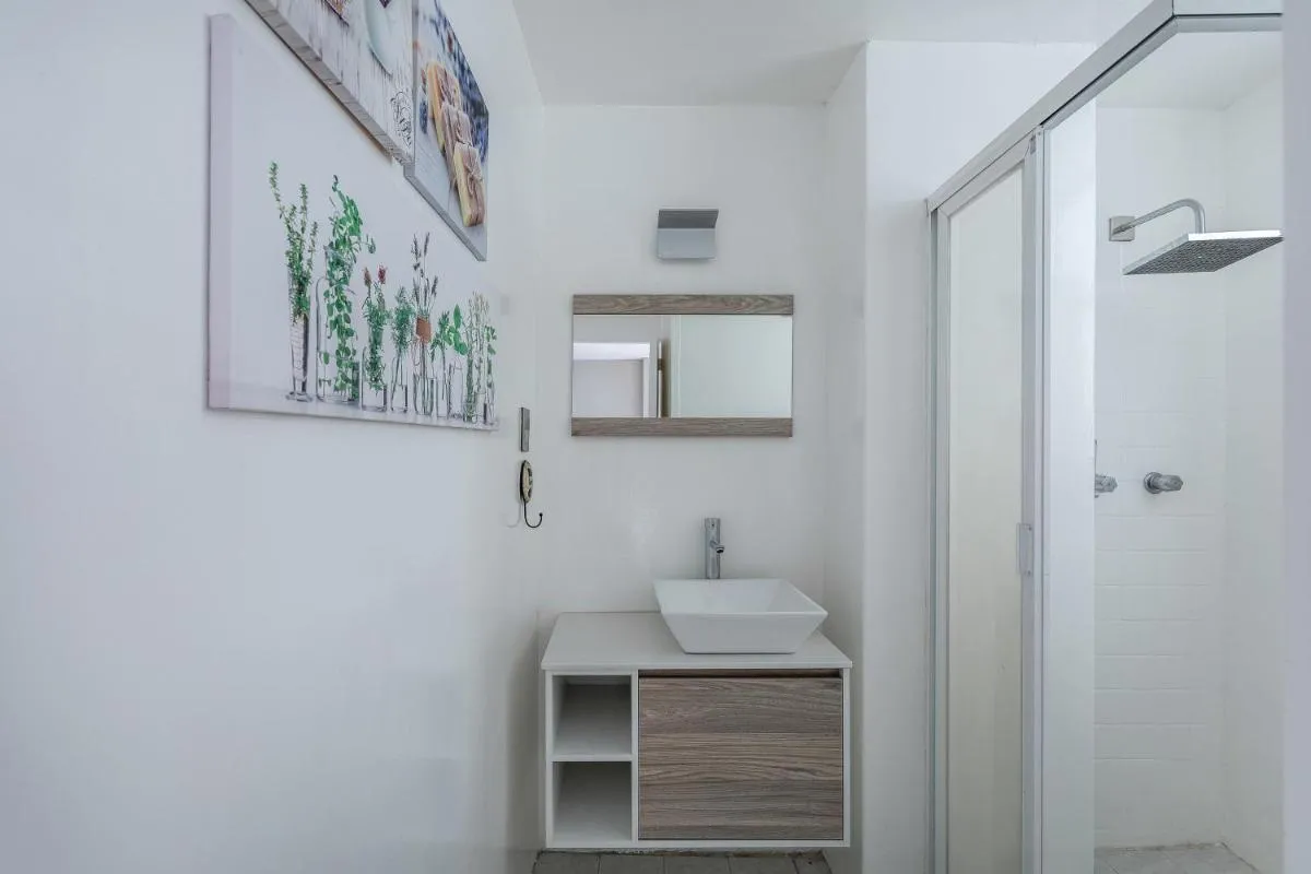 Image 2 of City Oasis Retreat – Modern 3 Bedroom Apartment