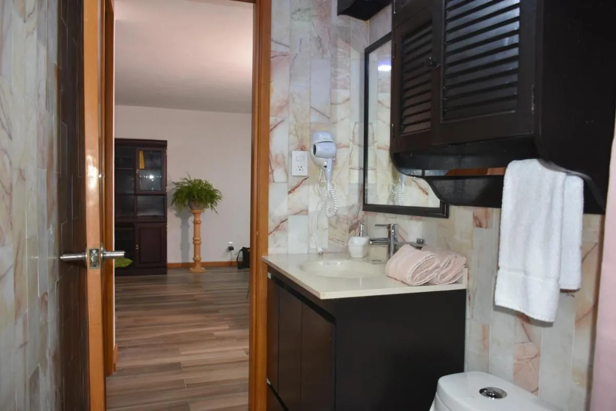 Image 2 of Departamento Aurora – Amplio Departamento Completo en Zona muy Tranquila de CDMX