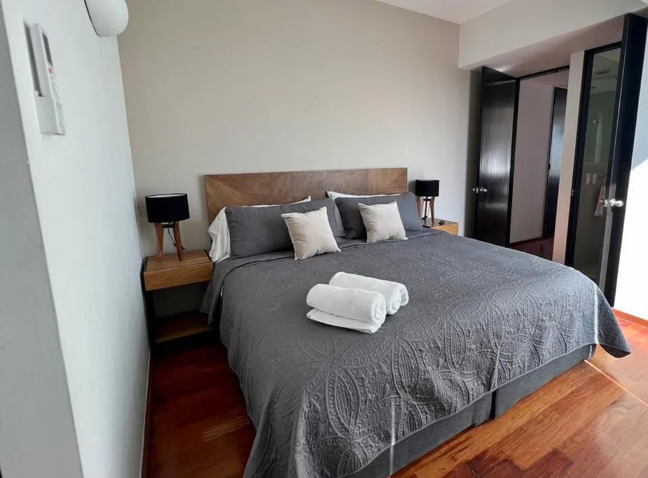Image 1 of Downtown view, AC, Getaway flat 1511
