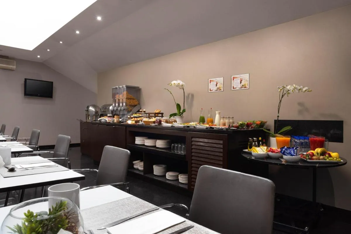 Image 3 of Exe Suites Reforma