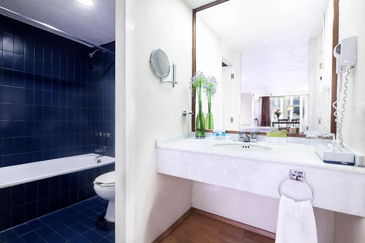 Image 2 of Exe Suites San Marino