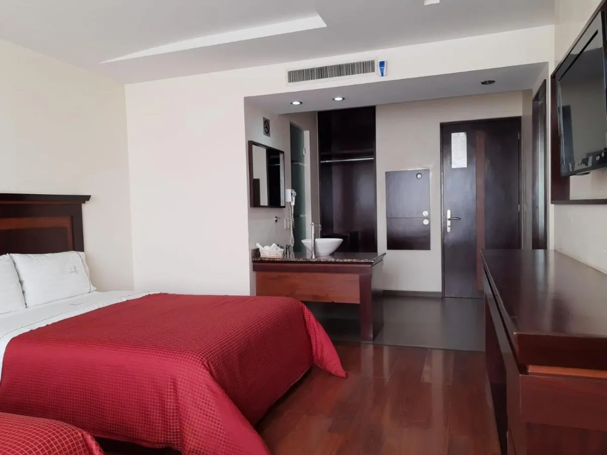 Image 2 of HOTEL MADEIRA