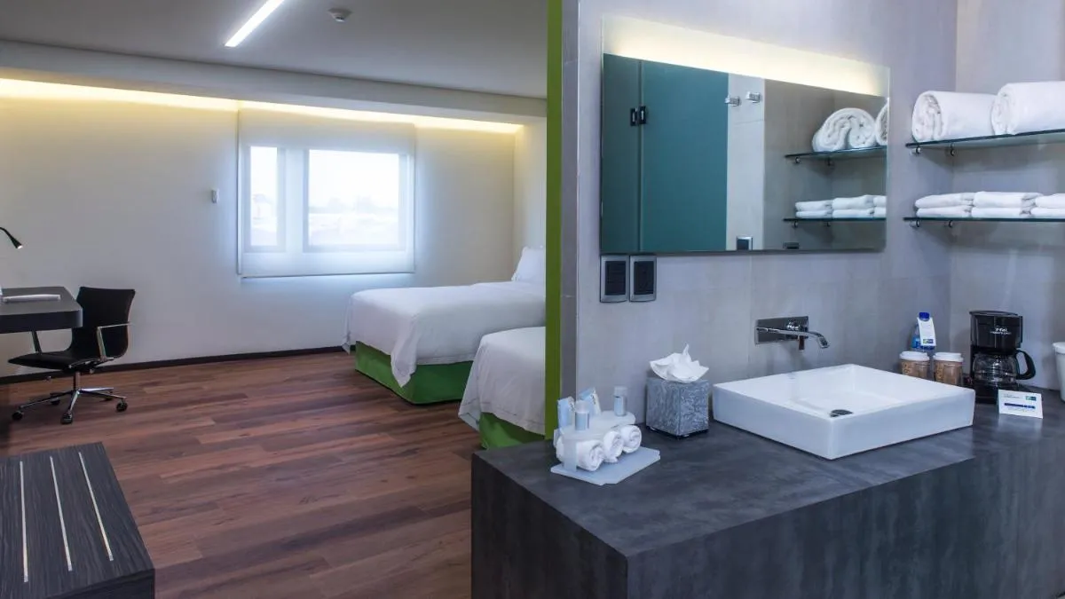 Image 2 of Holiday Inn Express Mexico Aeropuerto, an IHG Hotel