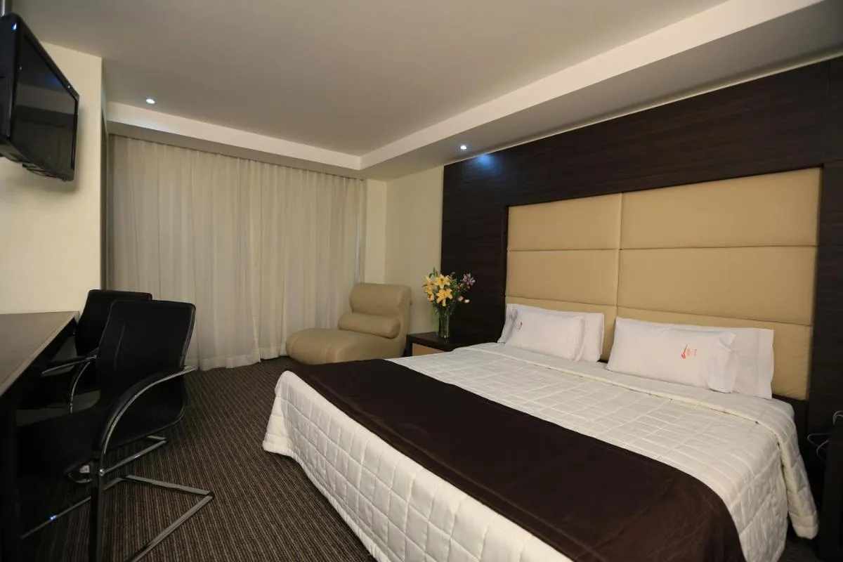 Image 4 of Hotel Astor