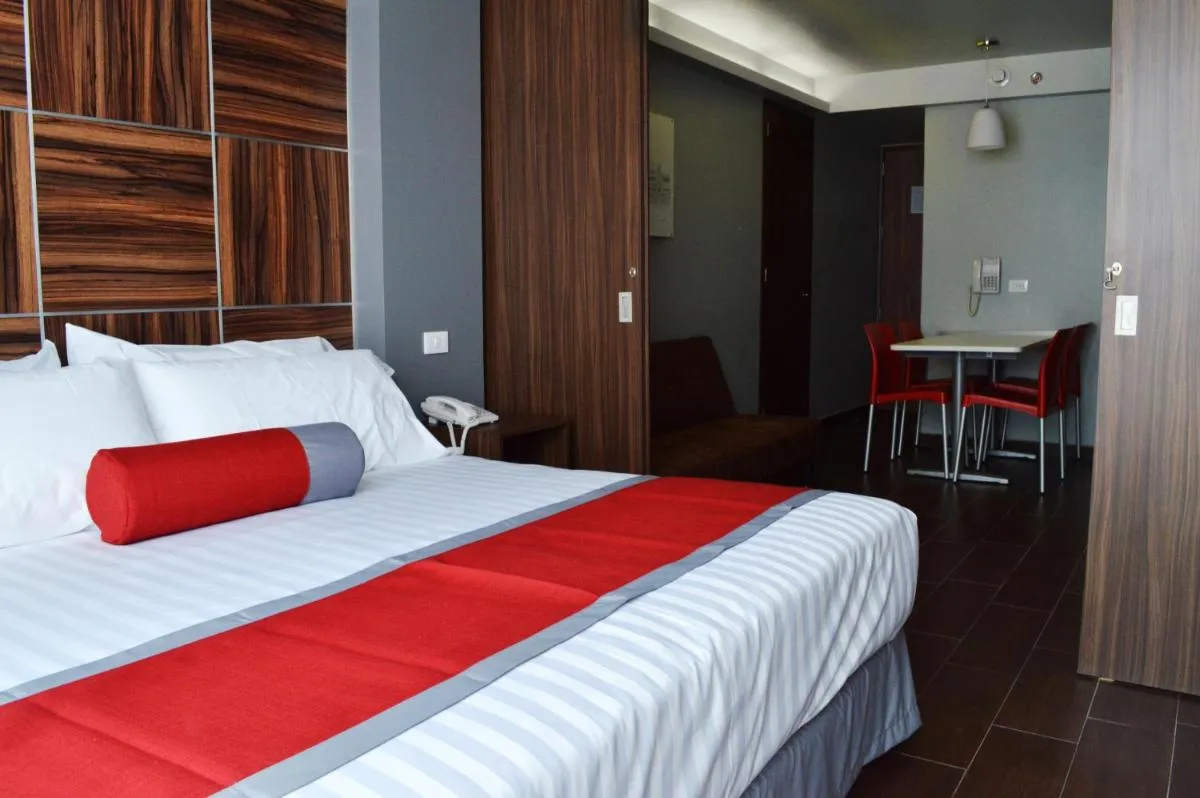 Image 6 of Hotel Block Suites