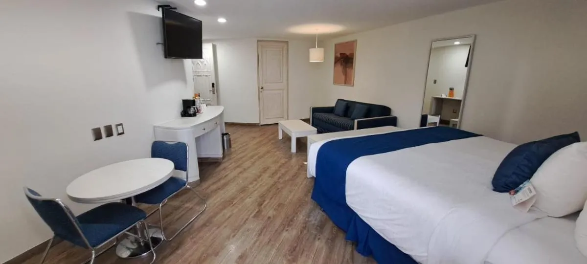 Image 3 of Hotel Century Reforma