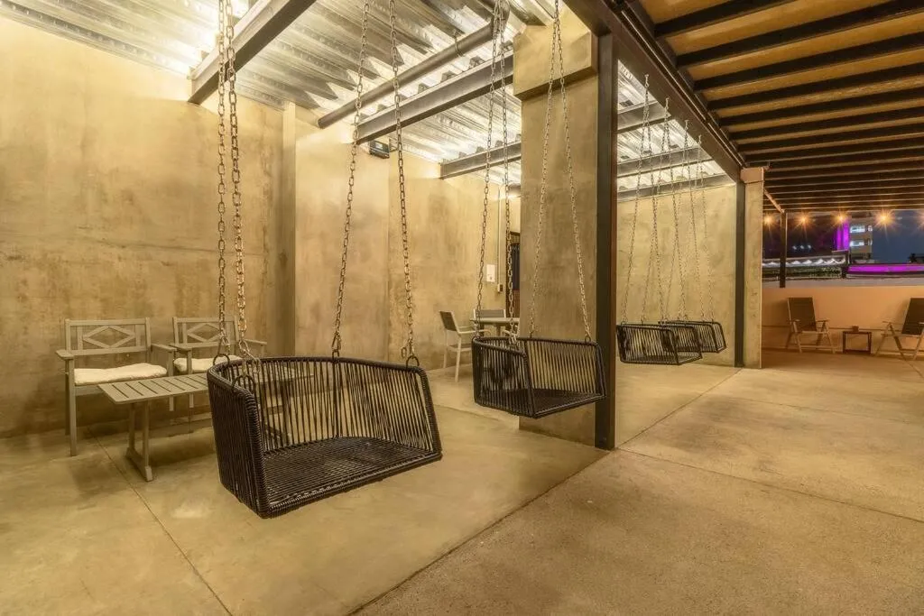 Image 2 of L201 New Apt 1 Bdrm 1 Bath Fits 6 AC Rooftop