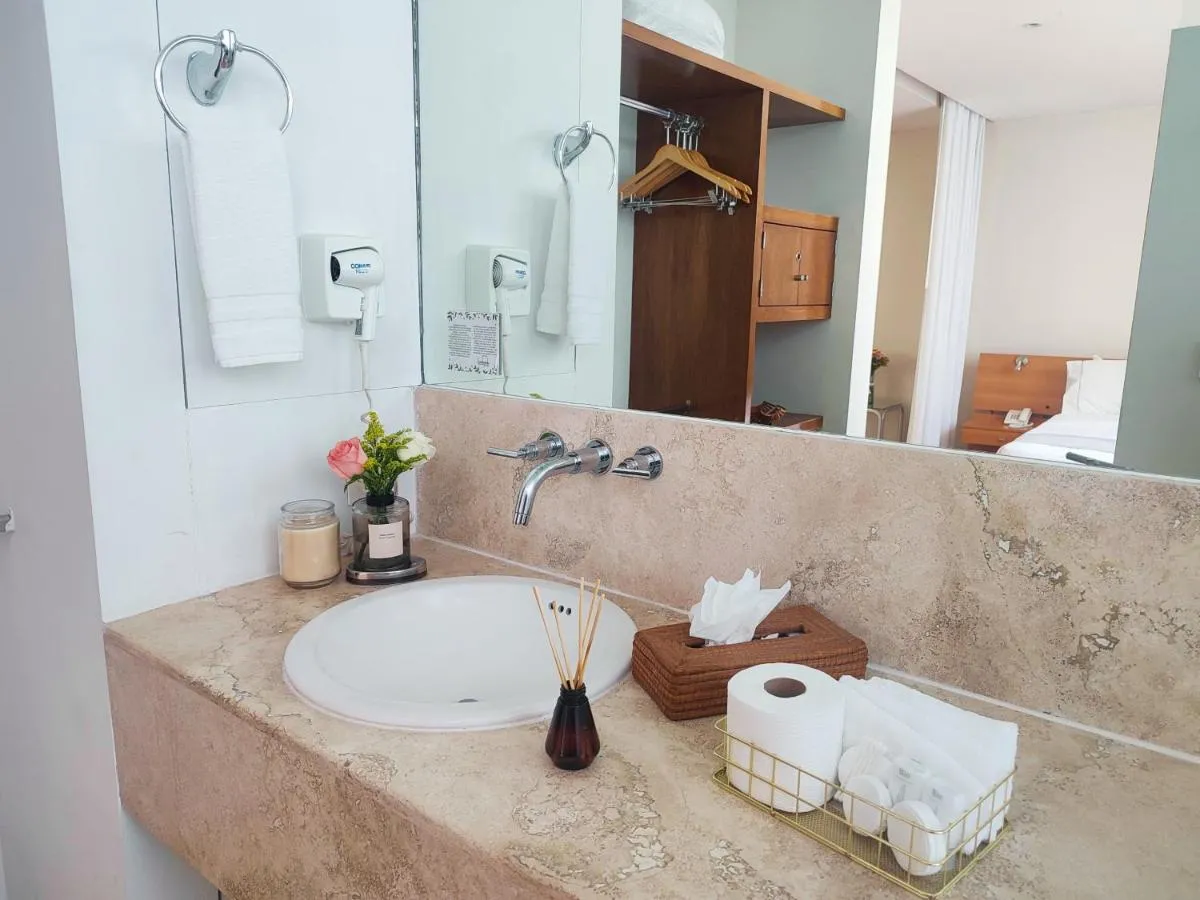 Image 2 of Lombardo Suites