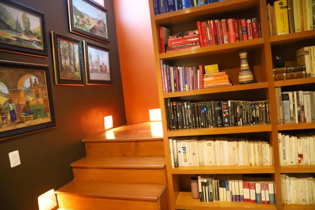Image 4 of Luxurious Mid Century Modern folk art home
