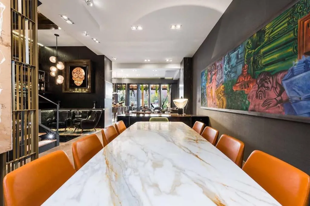 Image 6 of Luxurious Penthouse Oasis